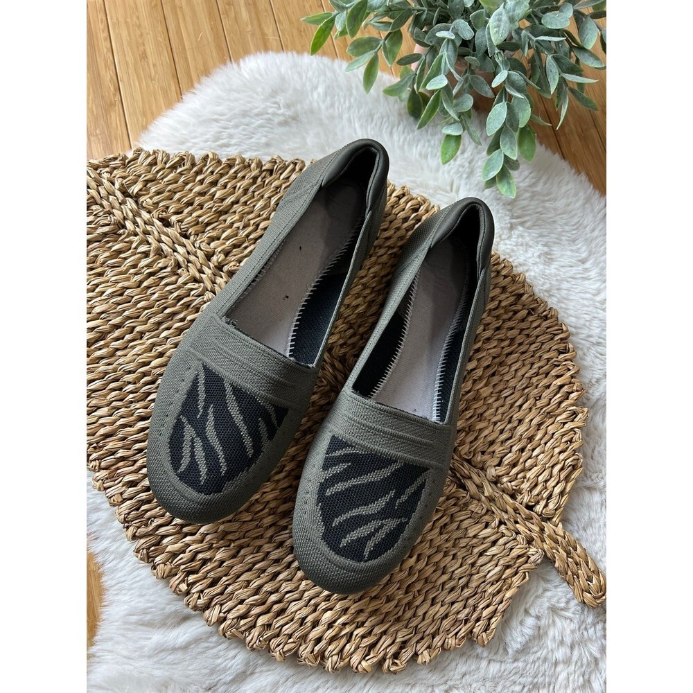 Clarks Carly Charm Olive & Zebra Shoes size US 11